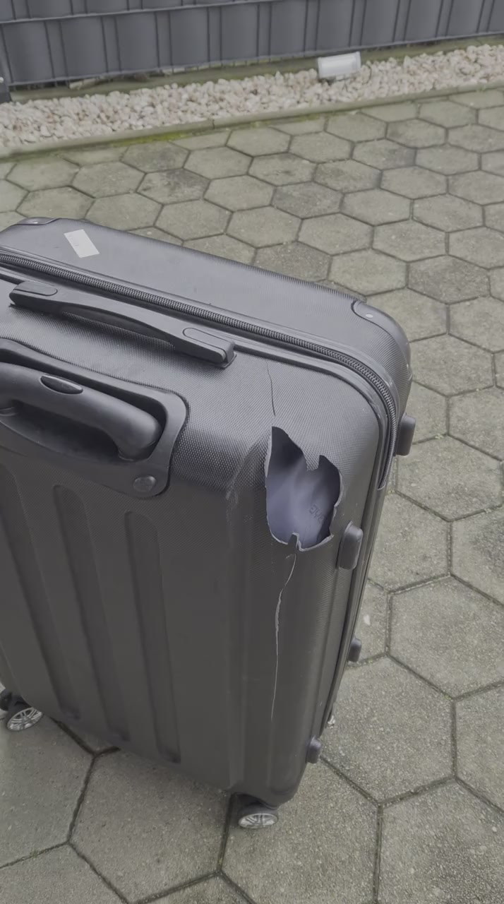 Reklamation beschädigter Koffer XL Black Design Hard auf AJet-Flug Videovorschaubild