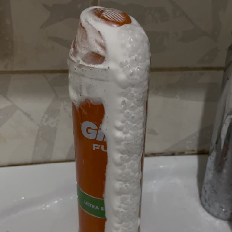 Gillette Köpüğü Kendi Kendini İmha Ediyor