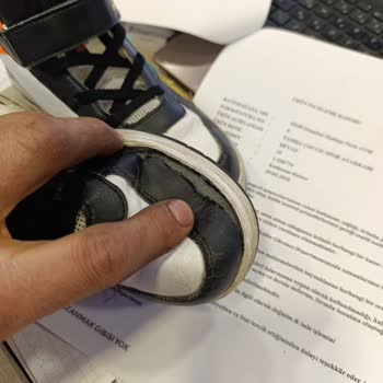 Lescon Spor Ayakkabının Biri Çok Kısa Bir Süre Sonra Açıldı