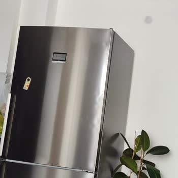 Bosch Sold Me a Refrigerator With Dents, Refuses to Replace the Door for Free