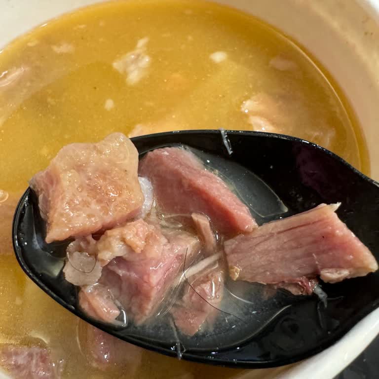 Kötü Deneyim: Sağlıksız Ve Lezzetsiz Yemek