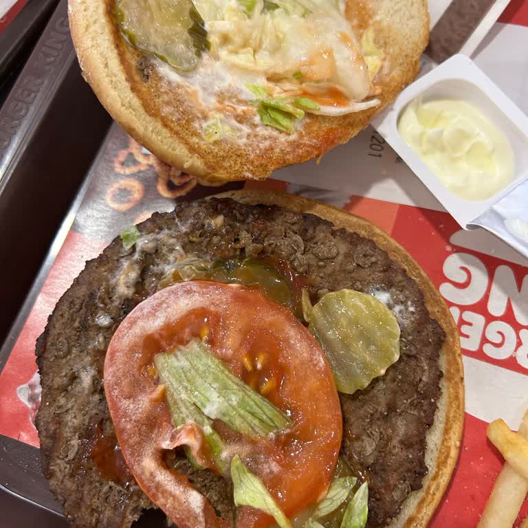 Burger King'de Eksik Malzeme Ve Kaba Davranış