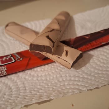 Eti Sütlü Çikolata Ürününde Kalite Kontrol Eksikliği