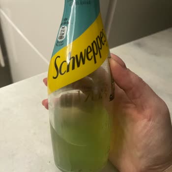 Schweppes Bitter Lemon'da Gizemli Yeşil Parçacıklar