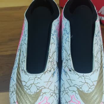 Yanıltıcı Satış Ve İlgisizlik: Hayal Kırıklığı Yaratan Alışveriş Deneyimi