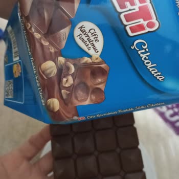 Yanıltıcı Fındıklı Çikolata Görseli