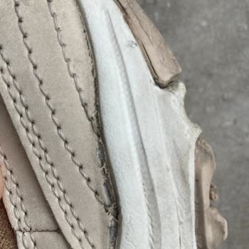 Skechers D'Lites Ayakkabıda 6 Ayda Beklenmedik Aşınma Ve Çatlaklar