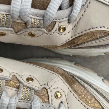 Skechers D'Lites Ayakkabıda 6 Ayda Beklenmedik Aşınma Ve Çatlaklar