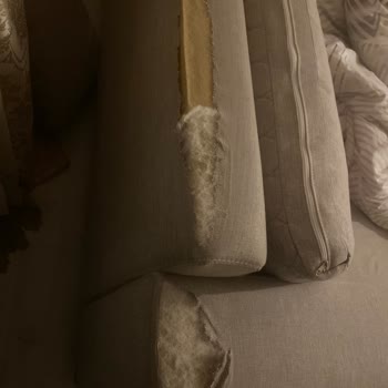 Vivense'den Alınan Koltuk Takımında Kumaş Sorunu Ve Geri Dönüş Eksikliği