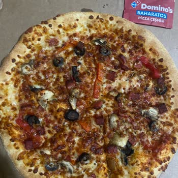 Domino's Pizza Malzemesiz Pizzalarla Büyük Hayal Kırıklığı!