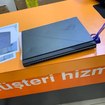 Servis Sonrası Ezilen Bilgisayar Ve İlgisiz Müşteri Hizmetleri