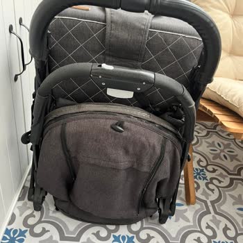 Bebek Arabası Kayıp: Havalimanında Zor Anlar