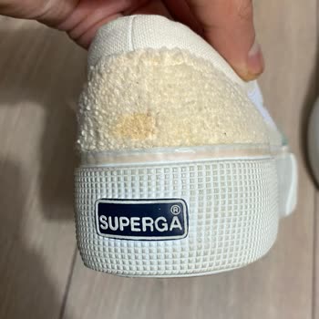Superga, zapatos enviados usados, solicito reembolso