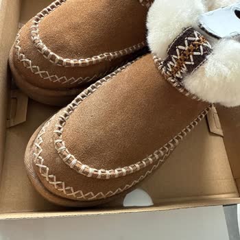 Beymen Online Mağazasından Alınan Ugg Botların Renk Solması Sorunu