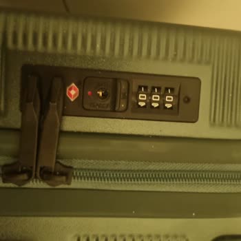 Kilitli Valiz Ve İlgisiz Müşteri Hizmetleri Sorunu