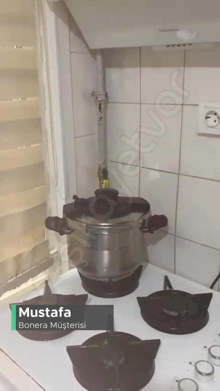 Bonera Düdüklü Tencere Normal Tencerede Aynı Zamanda Pişiriyor! videonun kapak resmi