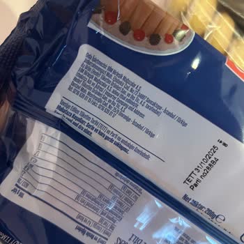 Böcekli Ürün Ve İlgisiz Müşteri Hizmeti