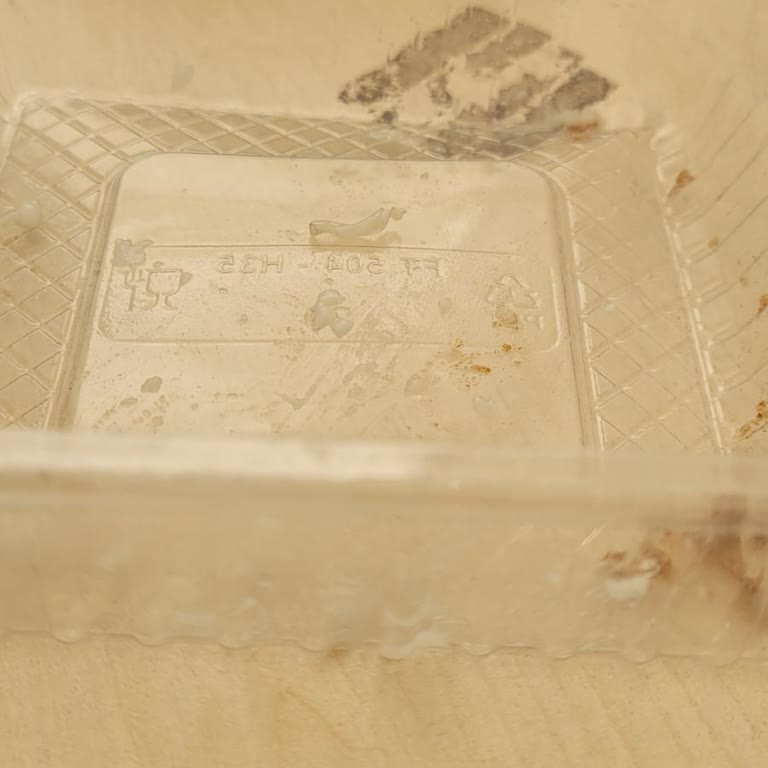 Kazandibinin İçinden Plastik Parça Çıktı