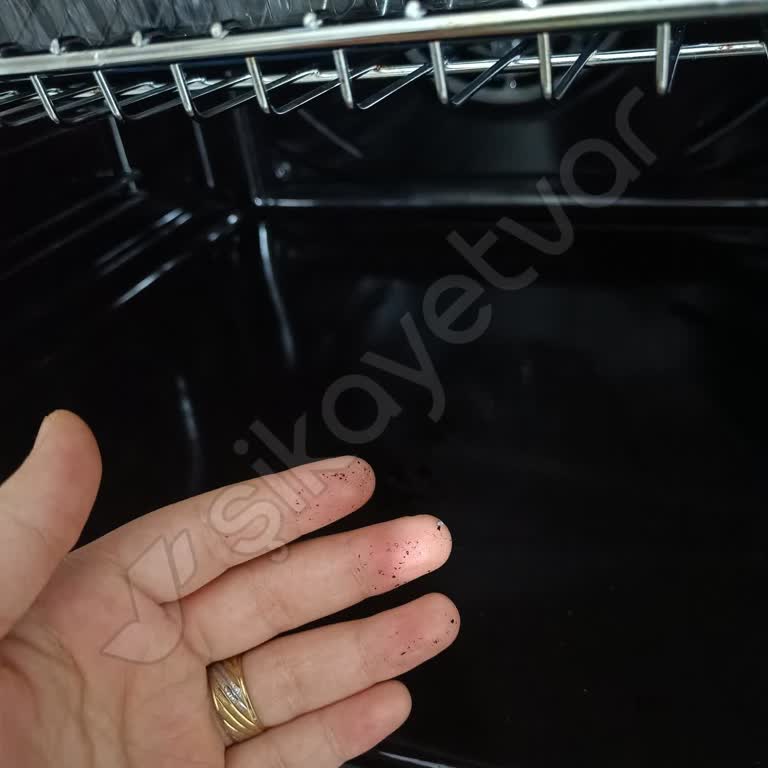 Arçelik Built-in Oven Paint Started Peeling - No Warranty Coverage