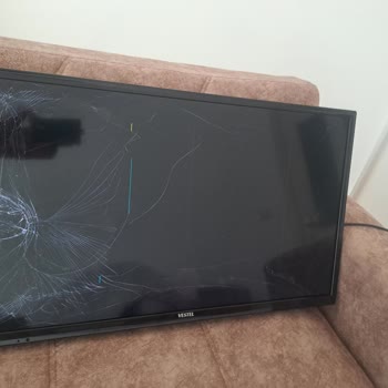 Kargo Taşımacılığında Kırılan Televizyon Ekranı
