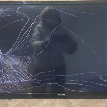 Kargo Taşımacılığında Kırılan Televizyon Ekranı