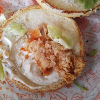 Popeyes XL Hamburgerde Tavuk Eksikliği Ve Soğuk Ürünler