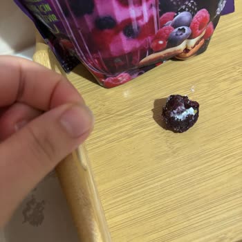 Ülker Superfresh Orman Meyvelerinde Yabancı Madde Sorunu!