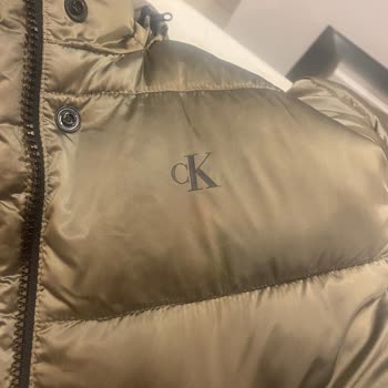 Calvin Klein Montta Beklenmedik Renk Değişimi