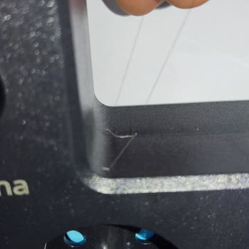 Piranha Prizden Çıkan Şaşırtıcı Saç Teli!