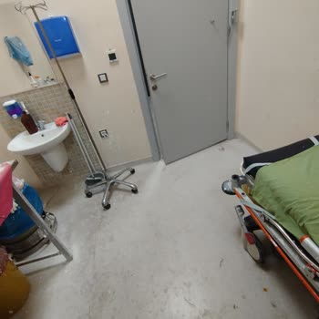 Alo 184 Sağlık Bakanlığı Afyonkarahisar Afsu Hastanesi'nde Yetersiz Göz Yıkama Koşulları