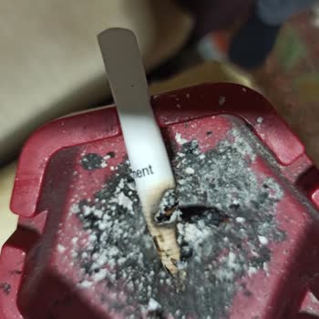 Parliament Sigara Kalitesinde Düşüş Ve Yanma Sorunu