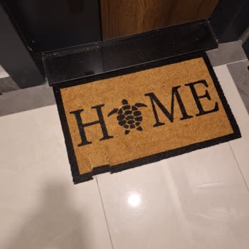 Yırtılan Paspas Ve İlgisiz Müşteri Hizmetleri