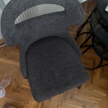 Dayanıksız Sandalye Ve Yetersiz Müşteri Hizmetleri