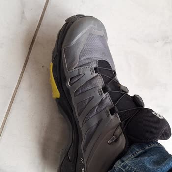 Salomon Ayakkabı Yırtılma Ve İlgisizlik Sorunu