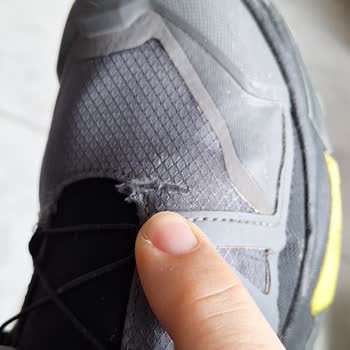 Salomon Ayakkabı Yırtılma Ve İlgisizlik Sorunu