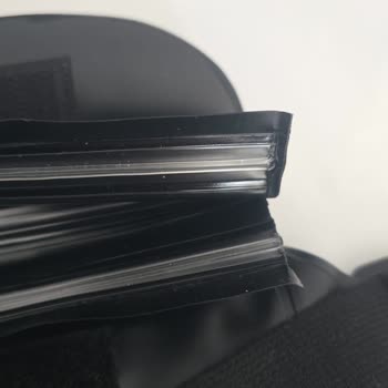 Spigen Su Geçirmez Çanta Kısa Sürede Yırtıldı