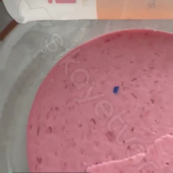 Baştacı Salam Çok Kötü Kokuyor!