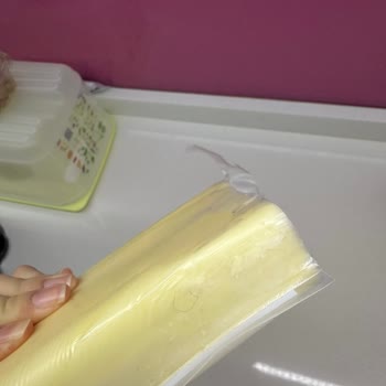 Özgüllü Süt Ürünleri Sevdiğim Kaşar Markasında Hijyen Sorunu