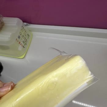 Özgüllü Süt Ürünleri Sevdiğim Kaşar Markasında Hijyen Sorunu