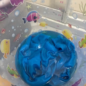 Minicity Bebek Takımı Renk Verdi, Tüm Kıyafetler Maviye Boyandı