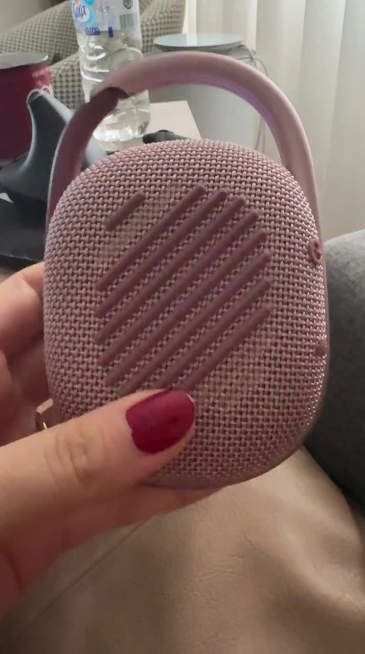 JBL Clip 4 Rubber Parts Are Coming Off, Affecting Grip and Stability video cover