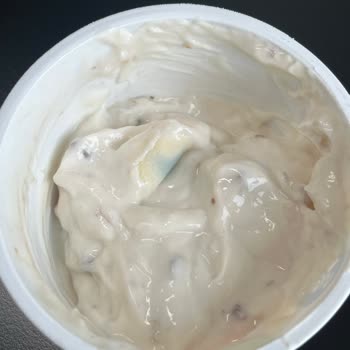 Quark Yoğurtta Küf Şoku: Sağlık Riski