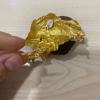 Я нашла зубочистку в Ferrero Rocher – опасная ситуация