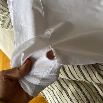 Dagi Mağazasından Alınan Atletlerin Kalitesizliği Ve Yüksek Fiyatı