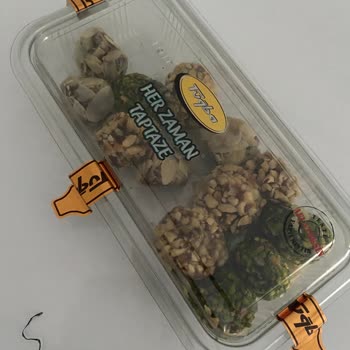 Hurmalı Lokumdan Çıkan Plastik Parça Şoku