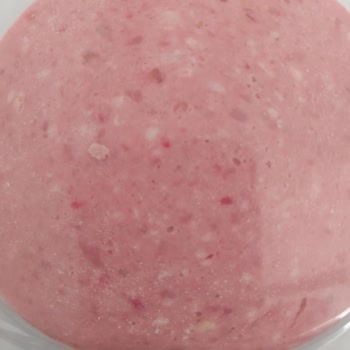 Namet Salamda Kırmızı Lekeler Ve İletişim Eksikliği