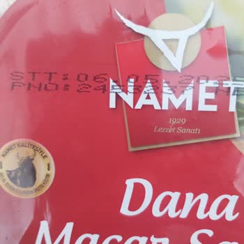 Namet Salamda Kırmızı Lekeler Ve İletişim Eksikliği