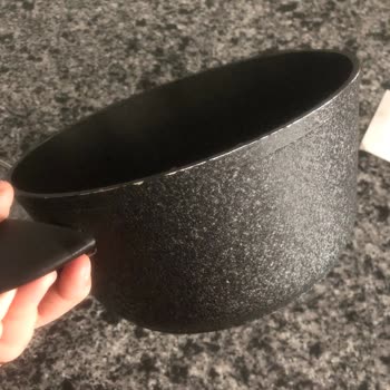 Soyulan Tencere Takımı Ve Kırık Kapak Sorunu