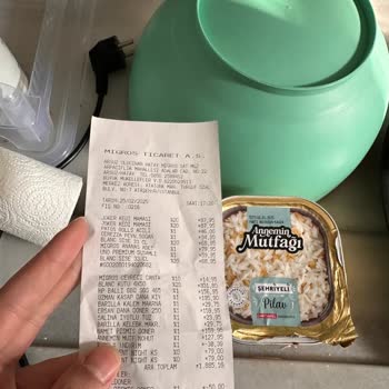 Son Kullanma Tarihi Geçmiş Ürünler Satılıyor