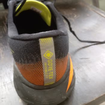 Asics Gore-Tex Shoes Not Waterproof – Ignored My Complaints